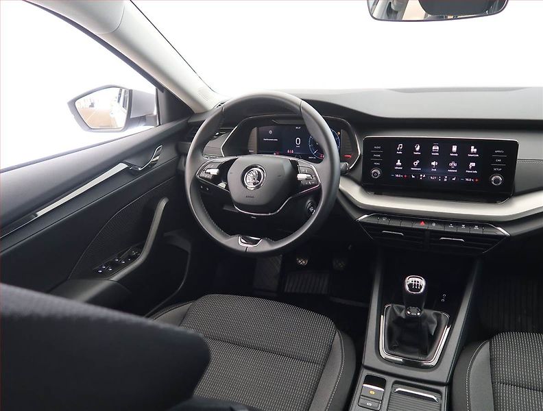 Škoda Octavia (2023) Ambition 2.0 TDI, digi klima - fotka 7 z 24