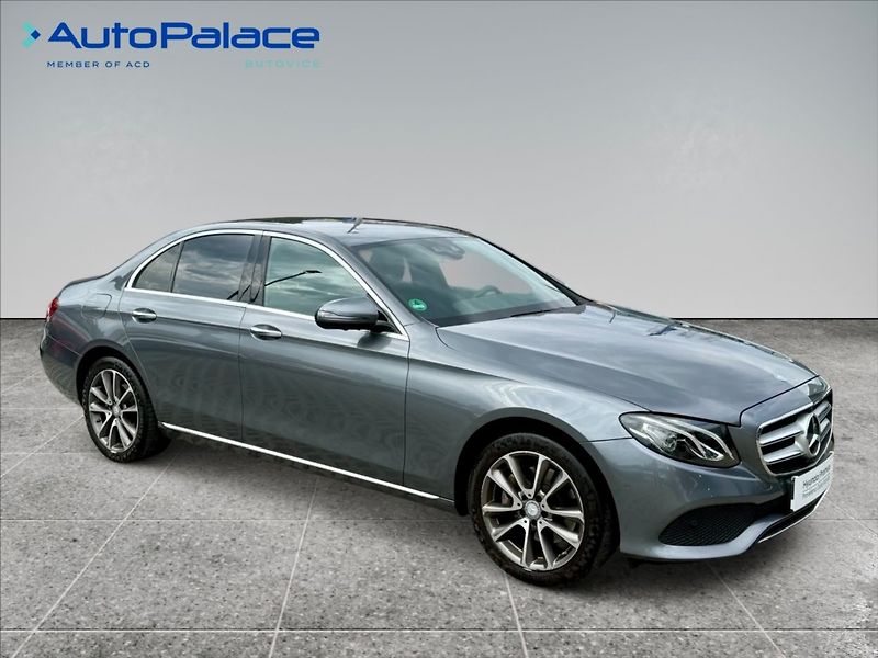 Mercedes-Benz Třídy E 220D TOP STAV 143kW   2,0 - fotka 3 z 14