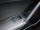 Volkswagen Golf (2015) Comfortline 1.4 TSI - náhled 13