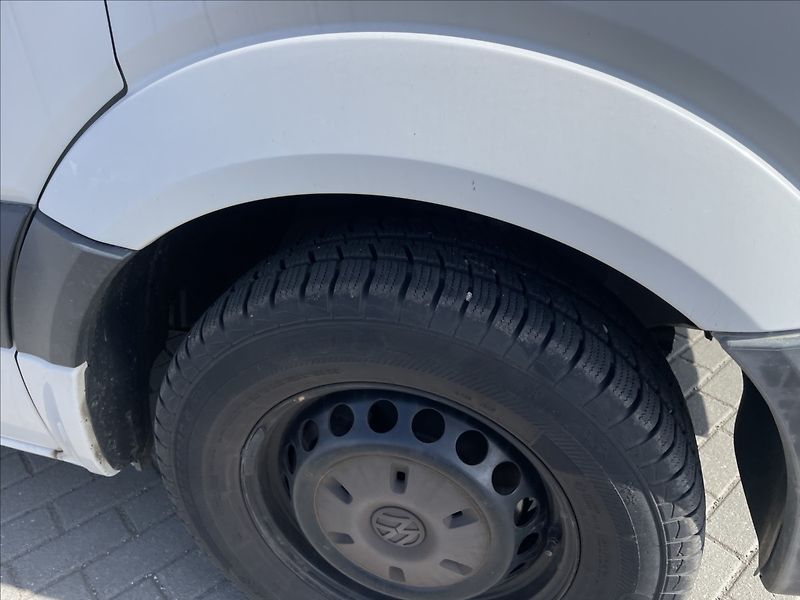 Volkswagen Crafter 2,0 TDi 120kw polointegrovaný - fotka 40 z 42