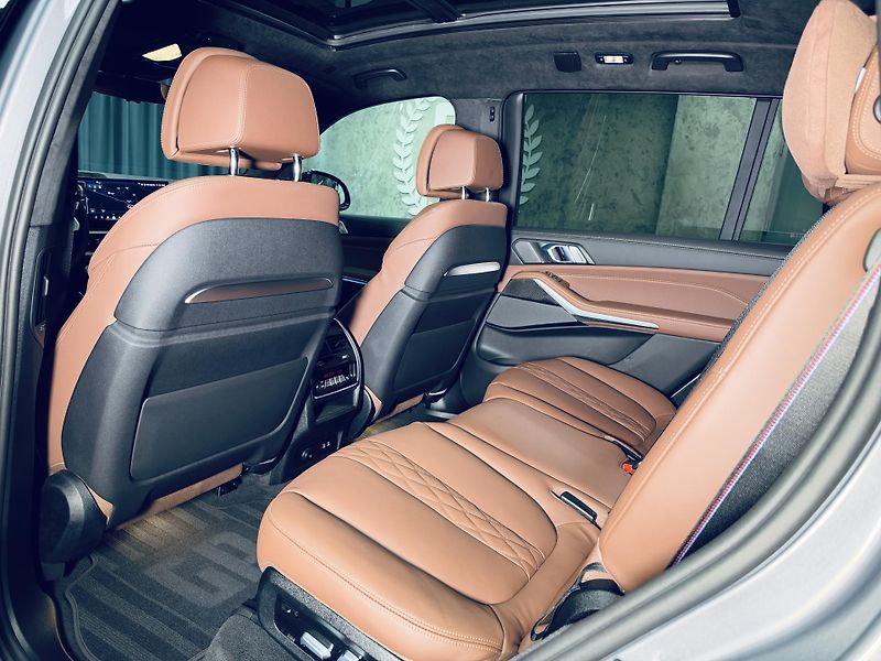 BMW X7 (2026) 40xd*CAR*TAŽ*NEZ.TOP*NAT.NAP* - fotka 45 z 55
