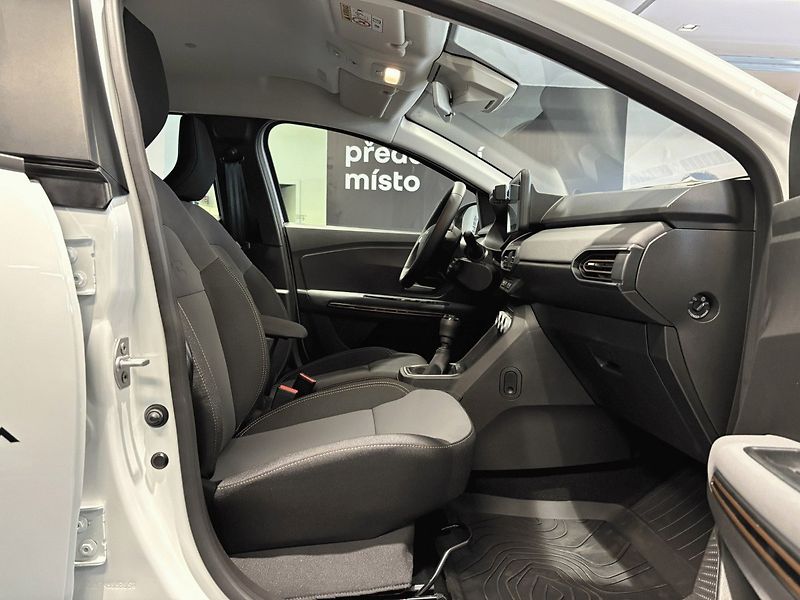 Dacia Sandero (2025) Stepway Extreme Eco-G 100 - fotka 7 z 10