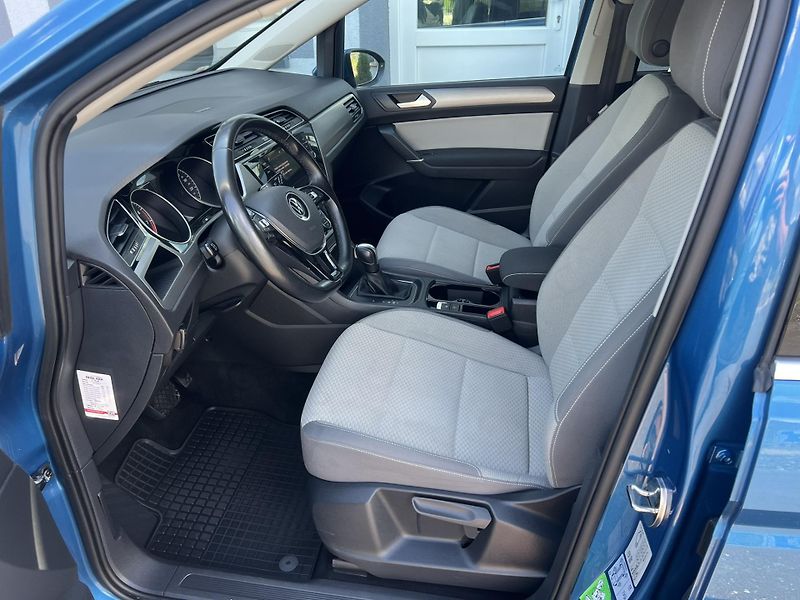Volkswagen Touran (2021) 1.5 TSI 110KW DSG TAŽNÉ ČRNOVÉ - fotka 7 z 21