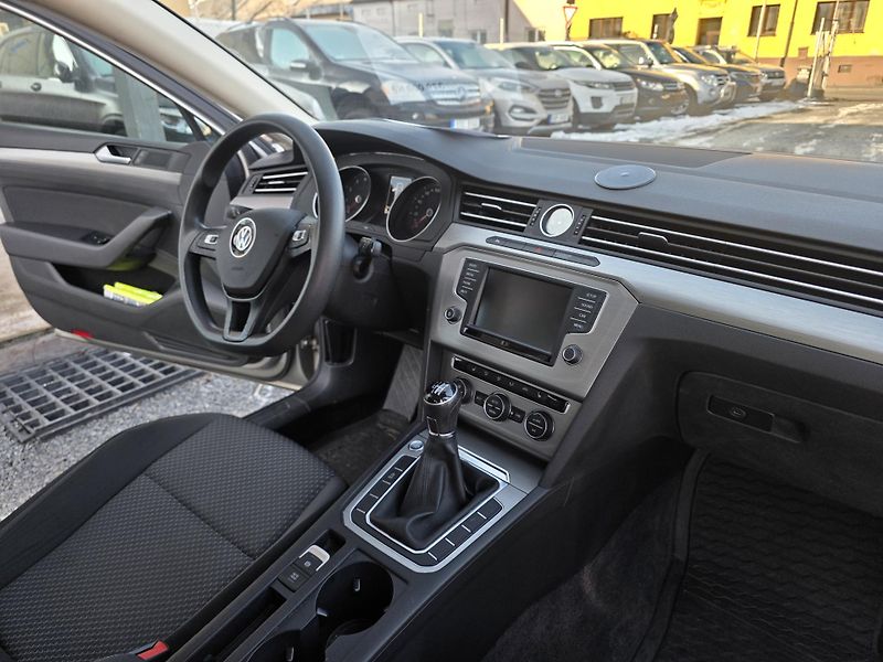 Volkswagen Passat 1.4 TSI Kombi 87tkm - fotka 18 z 28