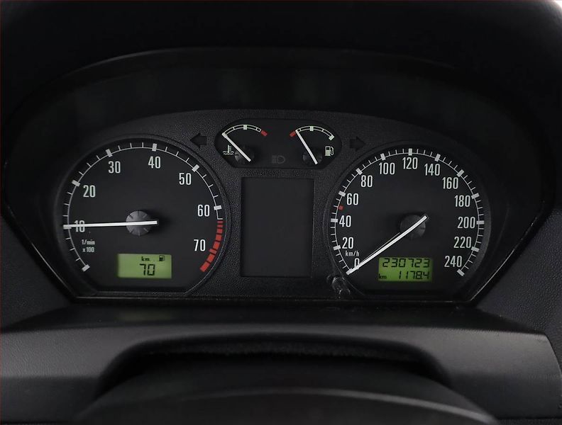 Škoda Fabia (2002) Elegance 1.4 16V, Klima - fotka 8 z 13