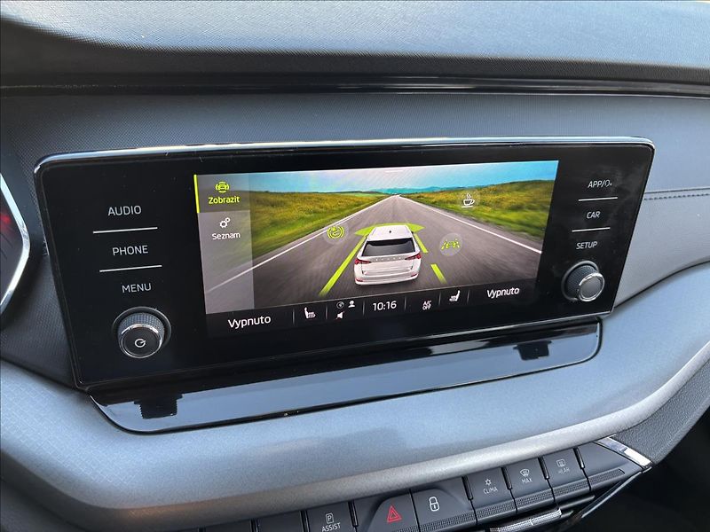 Škoda Octavia 1,5 TSI 110kW Ambition Combi - fotka 31 z 41