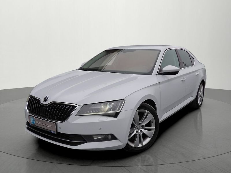 Škoda Superb 2.0TDI DSG 4x4 Style ČR DPH - fotka 32 z 32