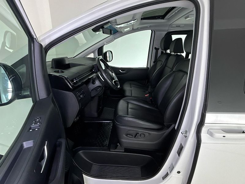 Hyundai Staria Tour 4x4 - fotka 7 z 31