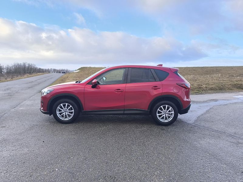 Mazda CX-5 2.2 4x4 TAŽNÉ, DOLOŽENÉ KM - fotka 4 z 39