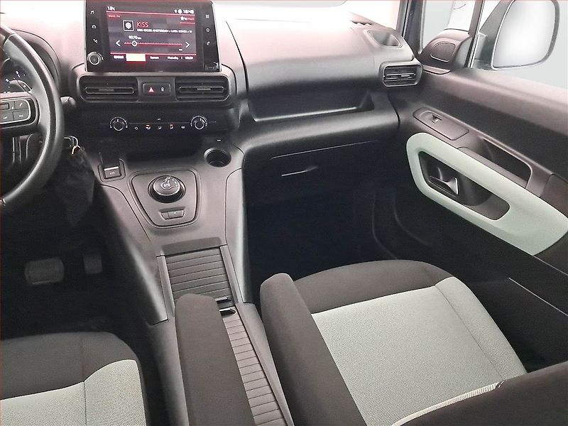 Citroën Berlingo (2020) Feel 1.2 PureTech, 5Míst, ČR - fotka 8 z 16