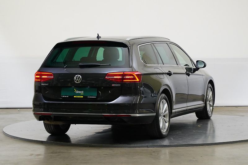 Volkswagen Passat - fotka 2 z 24
