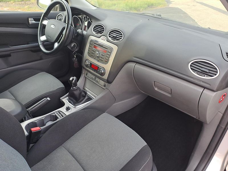 Ford Focus (2011) 1.6 TDCi, DOLOŽENÉ KM, PĚKNÝ  - fotka 13 z 30