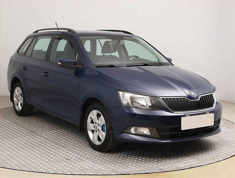 Škoda Fabia (2015) Ambition Plus 1.2 TSI, Navi - fotografie inzerátu