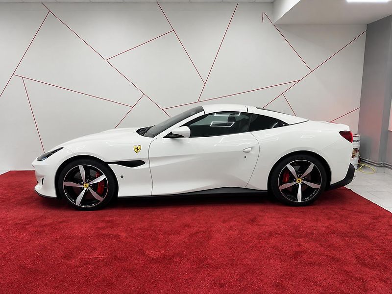 Ferrari Portofino (2018) CAMERA*TEMPOMAT*APPLECARPLAY - fotka 4 z 18