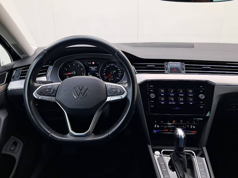 Volkswagen Passat Variant (2022) ELEGANCE 1.5 TSI / 110 kW EVO - fotka 8 z 31