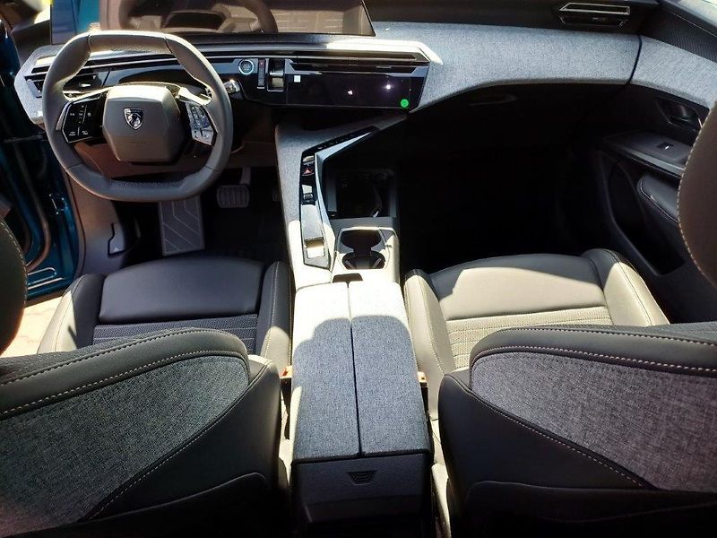 Peugeot 3008 (2026) BUSSINES  Hybrid 145 e-DCS6 - fotka 22 z 33