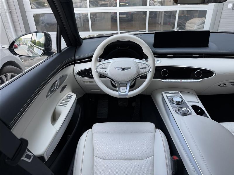 Genesis GV70 AWD  Electrified Sport - fotka 15 z 22
