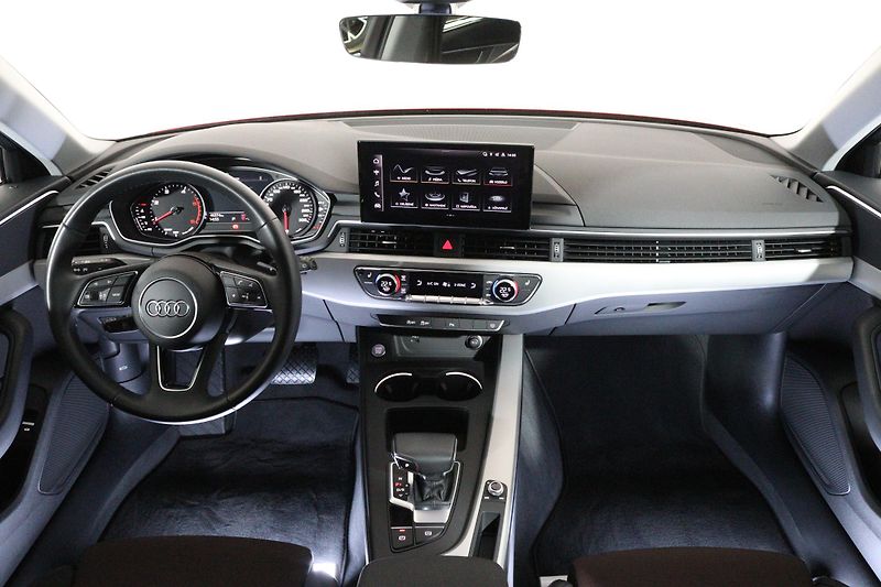 Audi A4 Avant Sline 35 TDI Stronic - fotka 22 z 24