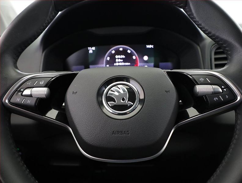 Škoda Karoq (2024) Fresh 1.5 TSI - fotka 8 z 21