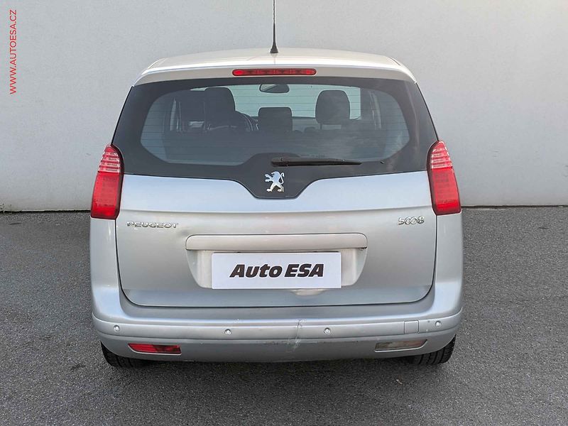 Peugeot 5008 (2010) 1.6 HDi, AC, tempo - fotka 5 z 14