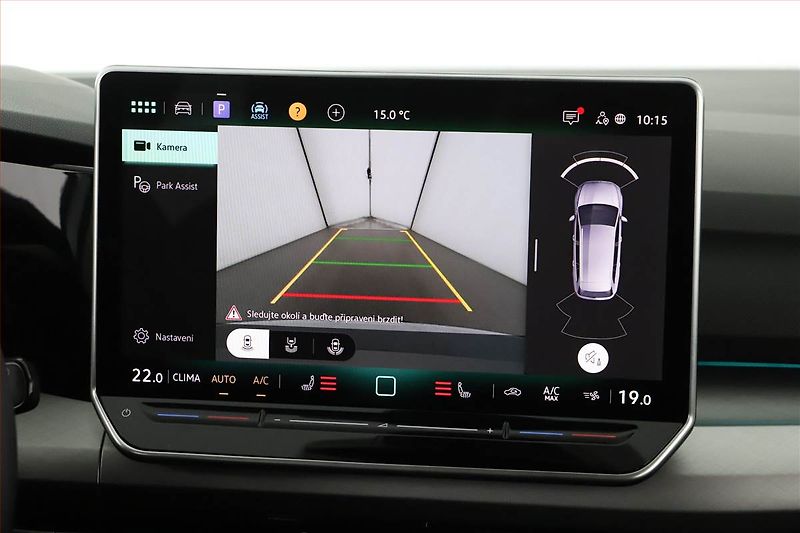 Volkswagen Golf (2025) Life 1.5 eTSI - fotka 11 z 20