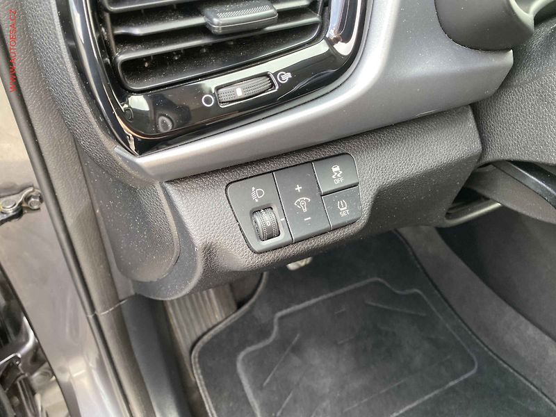 Kia Rio (2018) 1.2 i, AC, bixen, park.asist - fotka 15 z 16