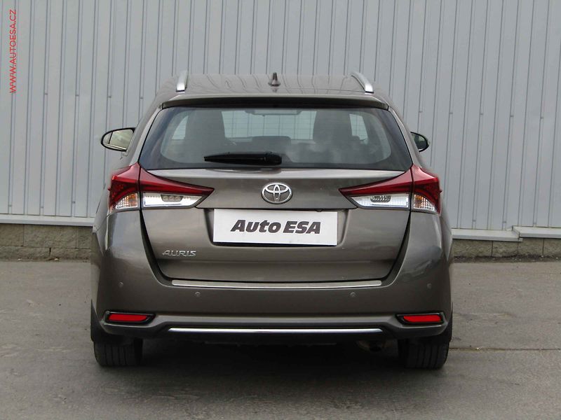Toyota Auris (2019) 1.6VVT-i, ČR, Navi, autoAC - fotka 5 z 21