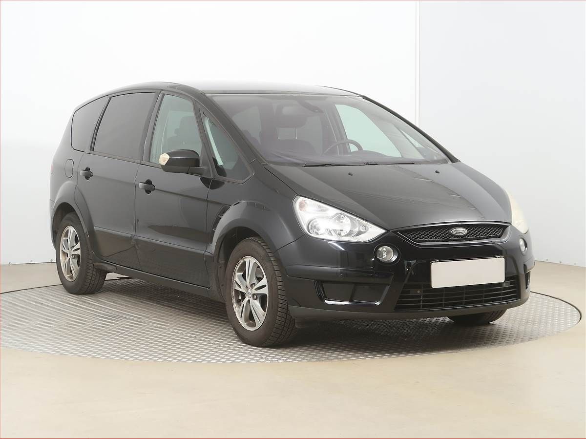 Ford S-MAX 1.8 TDCi, po STK, slušný stav