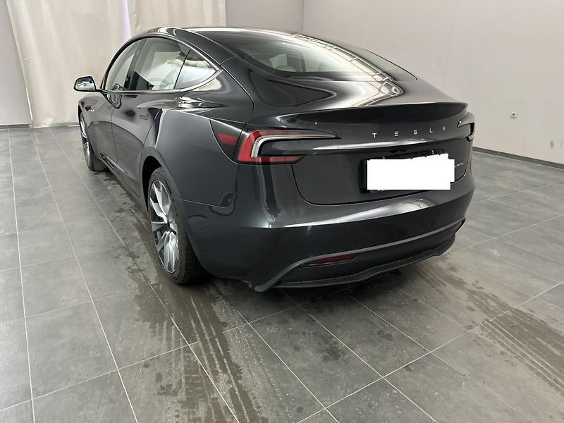 Tesla Model 3 LONG RANGE DUAL MOTOR SOH 93,5 - fotka 3 z 12