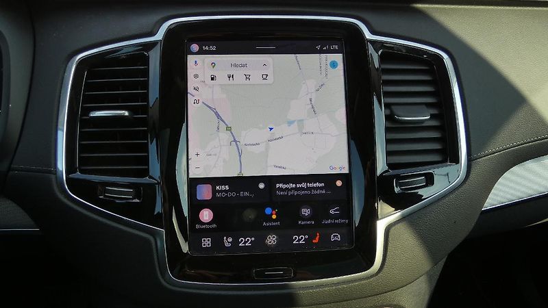 Volvo XC90 B5 AWD Plus Bright 7 míst - fotka 15 z 26