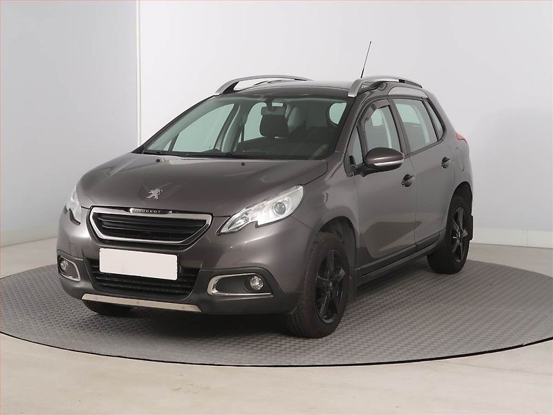 Peugeot 2008 (2016) 1.2 PureTech, Tempomat - fotka 2 z 12