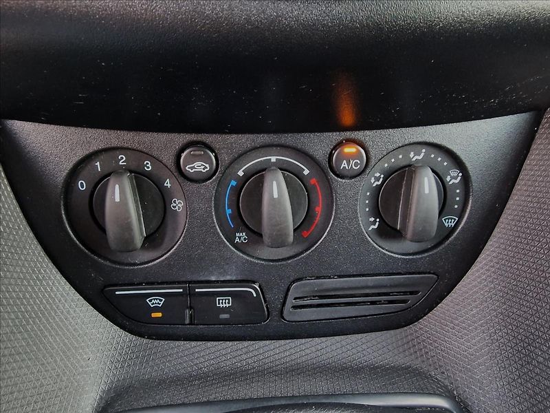 Ford Transit Connect 1.5TDCi L2 7-Míst, ČR, 1.Maj. - fotka 28 z 43