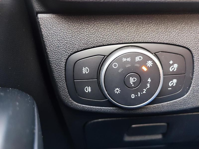Ford Focus (2020) 1.5TDCi-88KW,ČR 1maj - fotka 24 z 25