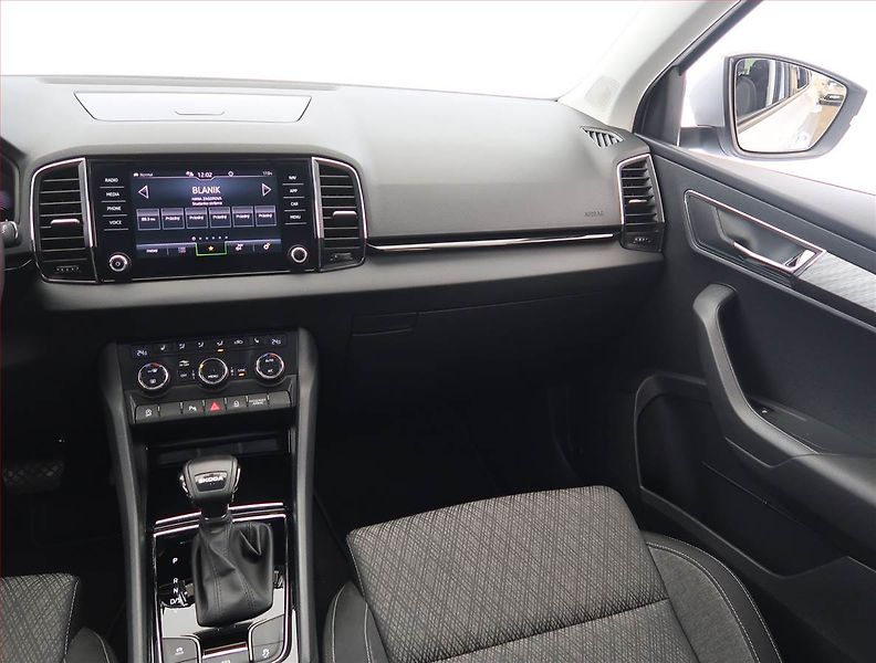 Škoda Karoq (2023) 1.5 TSI, digi klima - fotka 8 z 23