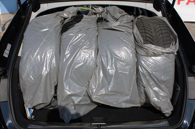 Audi A4 2,0 TDI  AUTOMAT,4x4,VIRTUAL - fotka 33 z 41