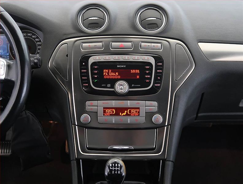 Ford Mondeo (2008) 2.0 TDCi, Serv.kniha - fotka 12 z 20