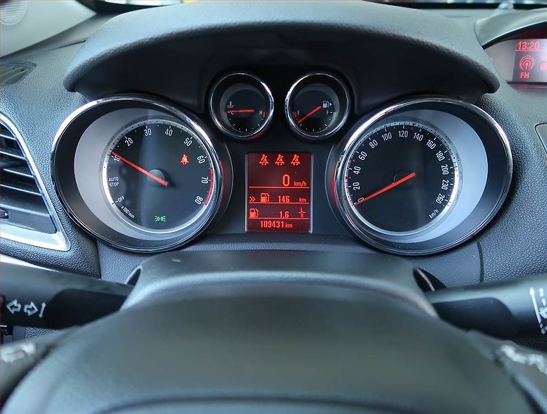 Opel Mokka (2013) 1.4 Turbo, 4X4, Tempomat - fotka 11 z 15