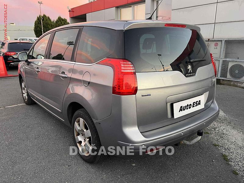 Peugeot 5008 (2016) 1.6 HDI 7míst, ČR, servis - fotka 2 z 3