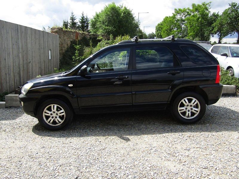 Kia Sportage (2005) 2.0 CRDI 83kW - fotka 3 z 35