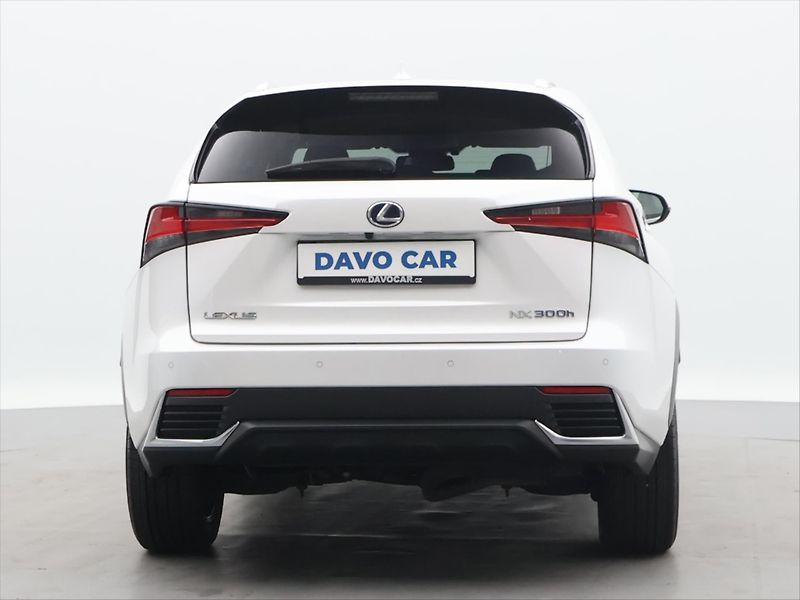 Lexus NX 300h 2,5 145 kW 4WD Prestige - fotka 6 z 33