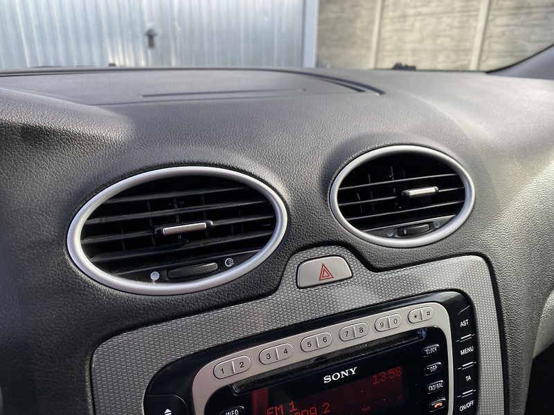 Ford Focus 2.0i 145PS LPG FORD COMBI TOP! - fotka 167 z 170