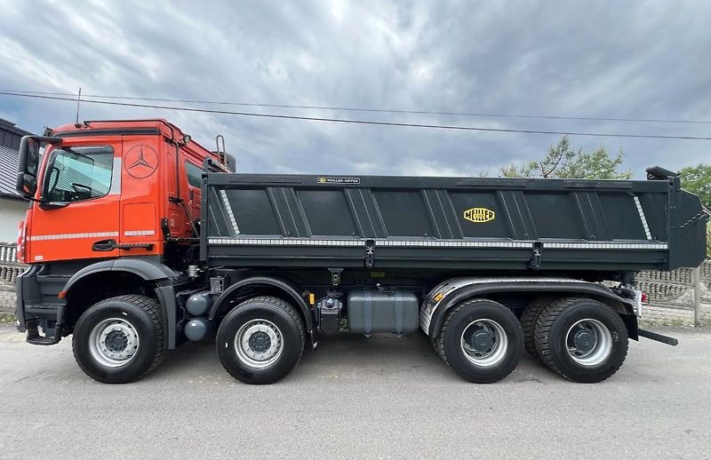 Mercedes-Benz (2017) Arocs 3251 8x4 Bordmatik  - fotka 3 z 12