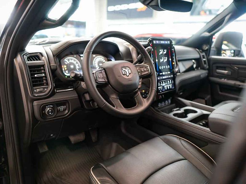 Dodge RAM (2026) 6.4 2500 Power Wagon 2026 - fotka 8 z 39