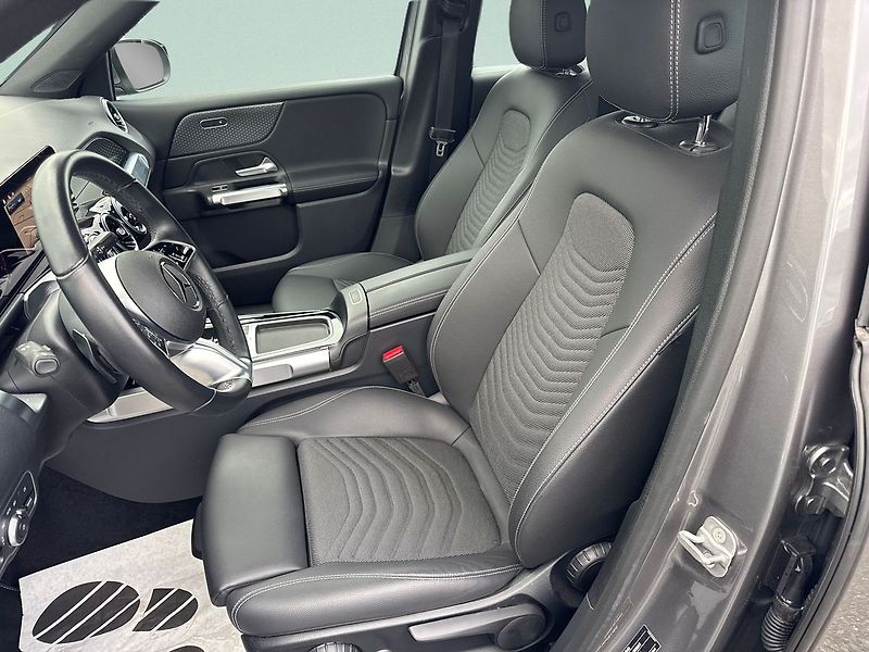 Mercedes-Benz GLB PROGRESSIVE 200d 4MATIC - fotka 13 z 20
