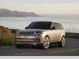 Range Rover, jeden z nominovaných vozů, který postoupil do finále hlasování poroty.