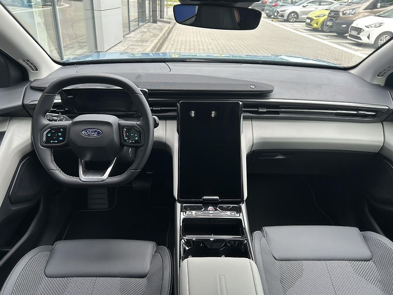 Ford Explorer 52 kWh dojezd (125 kW/170 k) - fotka 10 z 34