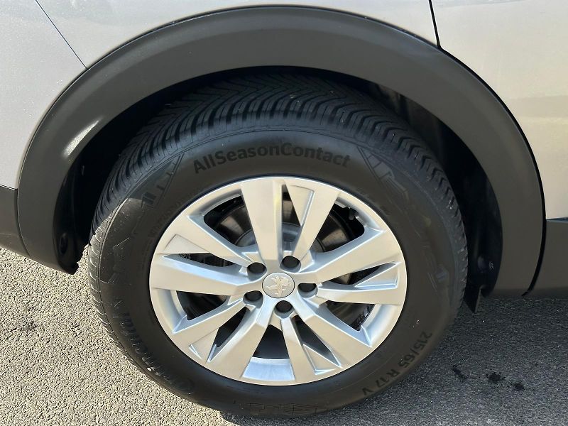 Peugeot 3008 (2018) 1.2/96kW *2.Maj *   - fotka 39 z 42