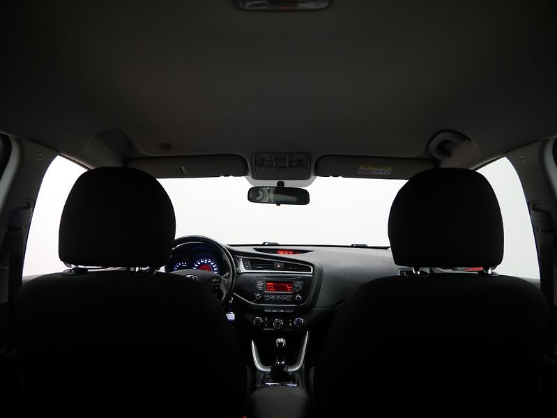 Kia Ceed - fotka 22 z 24