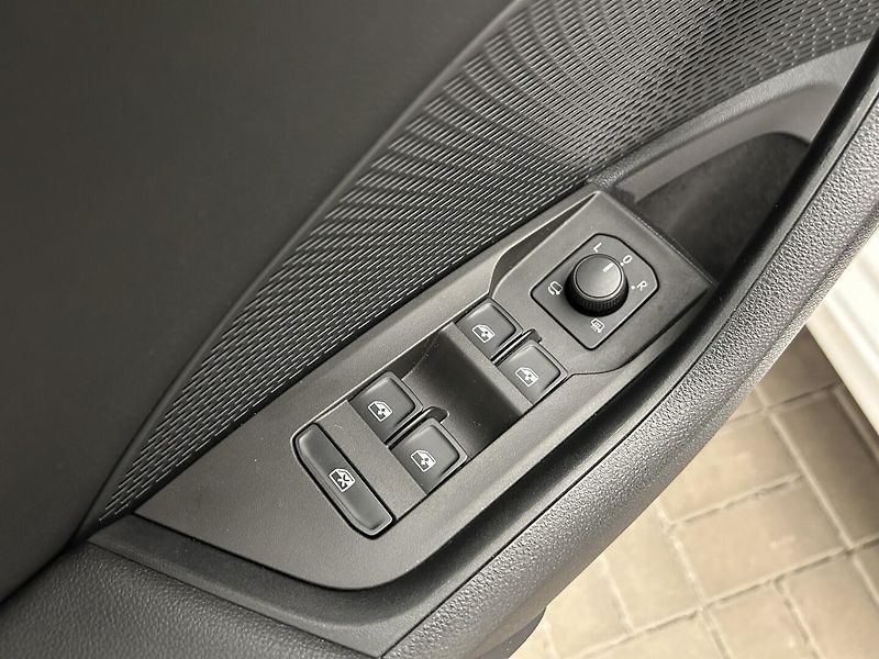 Škoda Octavia 1.5 TSI Ambition - fotka 7 z 26