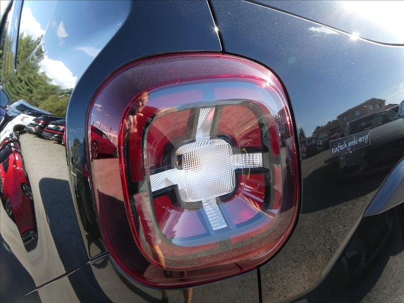 Dacia Duster 1,3 TCe 110kW 1.maj.,serviska, - fotka 11 z 48